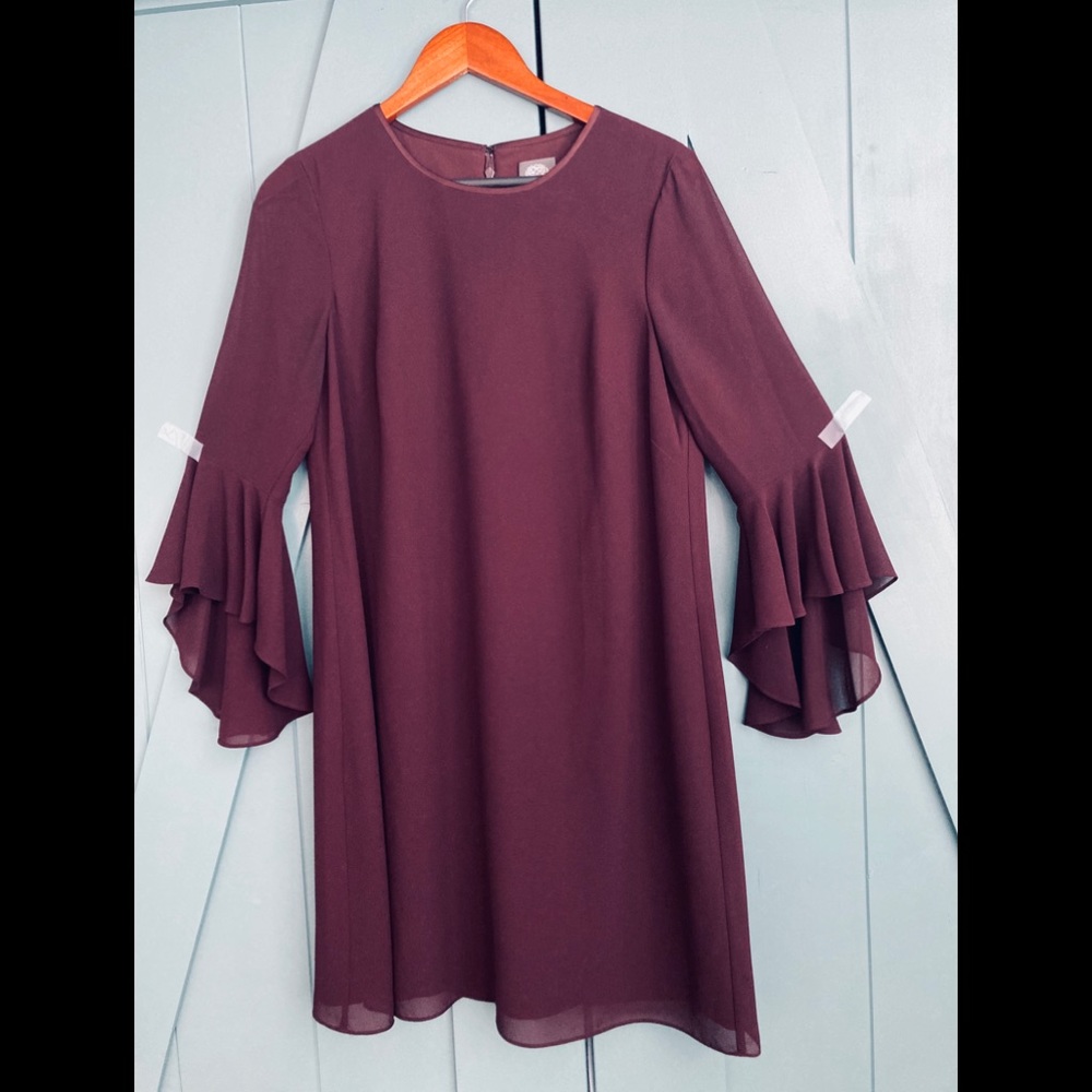 Vince Camuto Flowing Ruffle Sleeve Dress Size 8